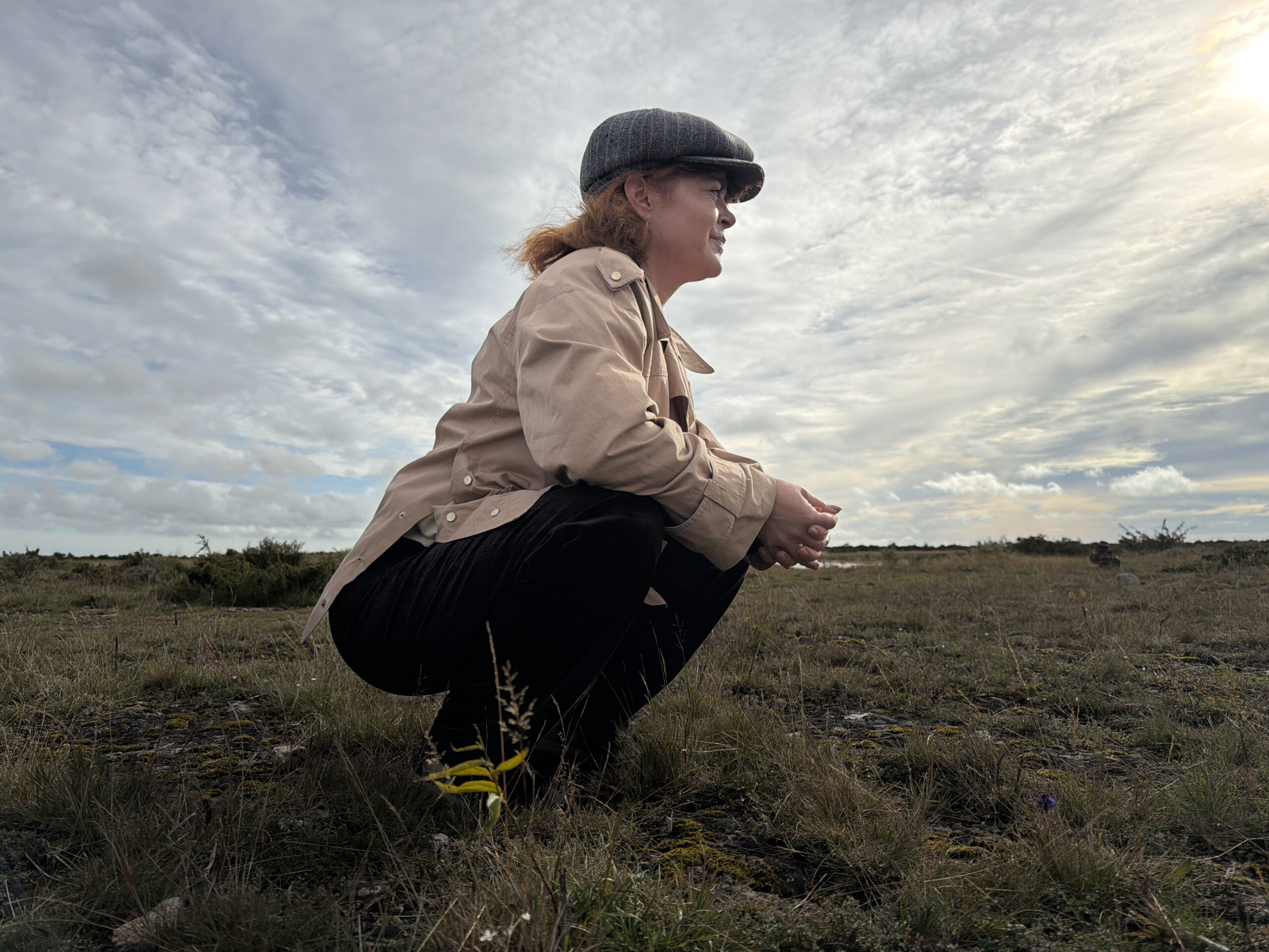 Kim-Lian op het open landschap van Öland