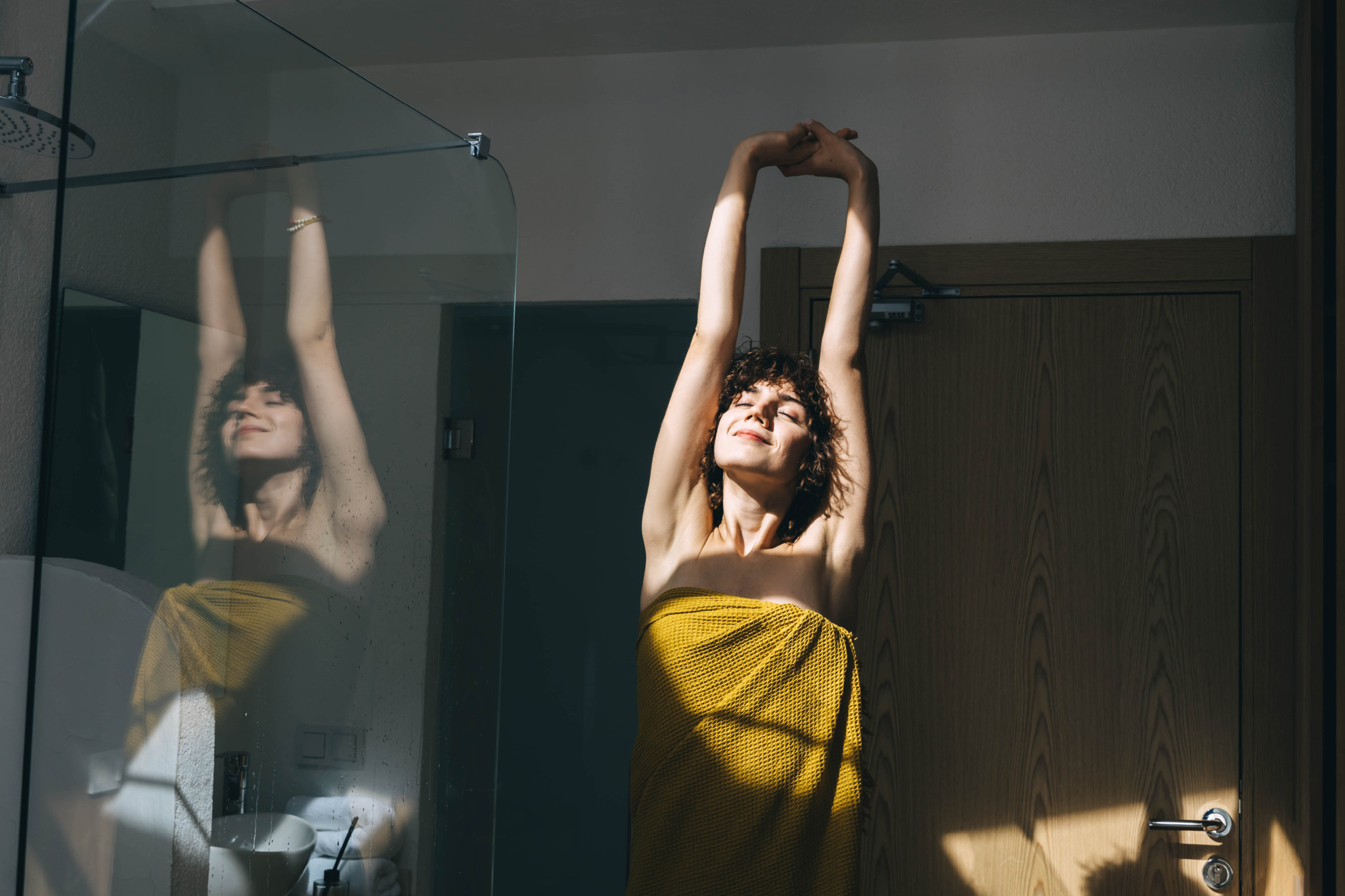 getty vrouw in de douche