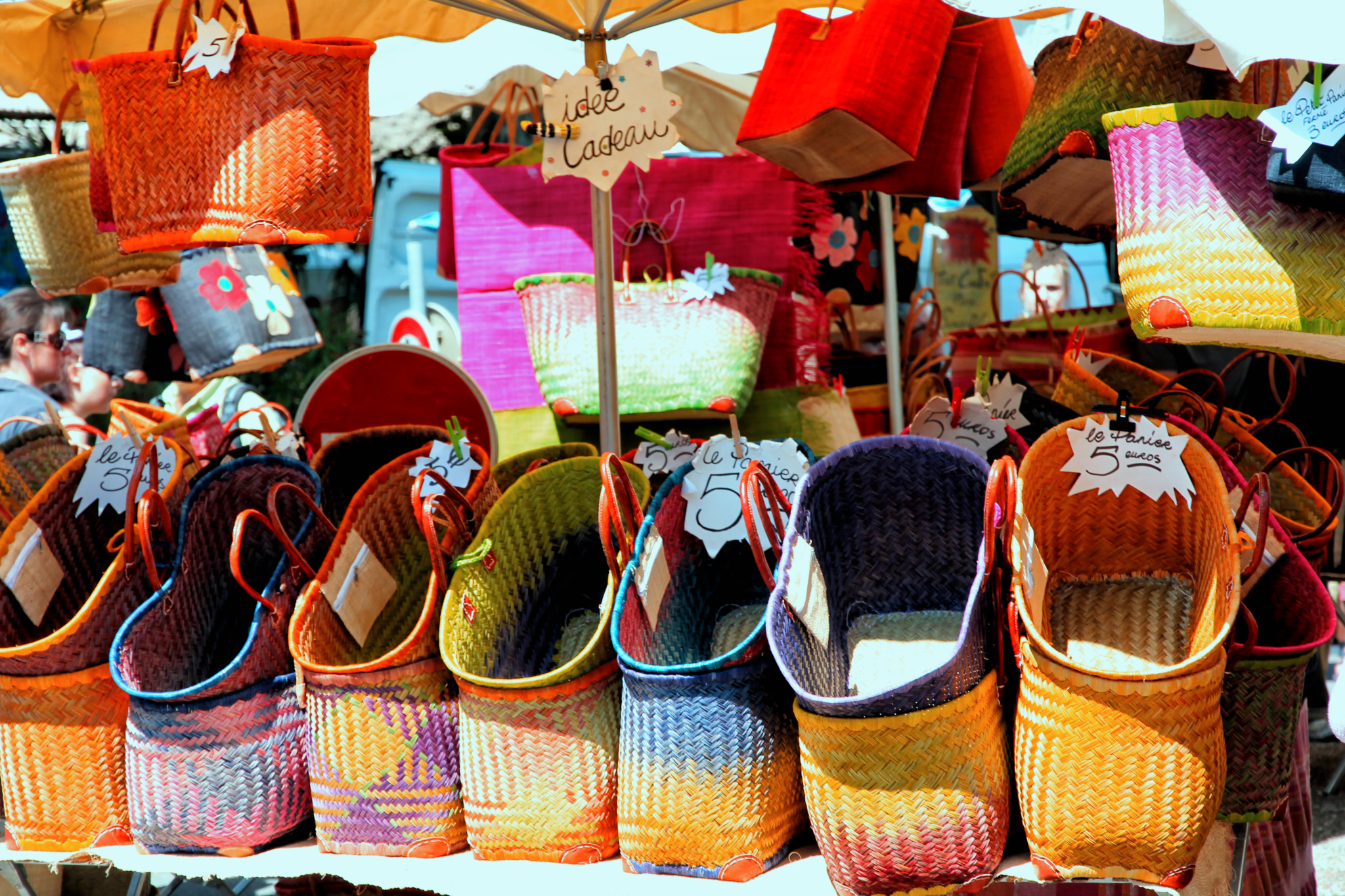 French wicker shopping baskets for sale, Pezenas, Frances